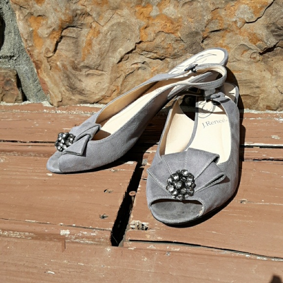 Low Heel Shoe - Picture 1 of 4